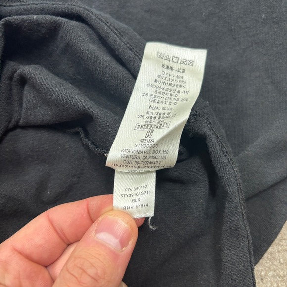 Patagonia Black Long Sleeve Responsibili-Tee Shirt Men's Size Large EUC 39161‎ - Picture 3 of 6